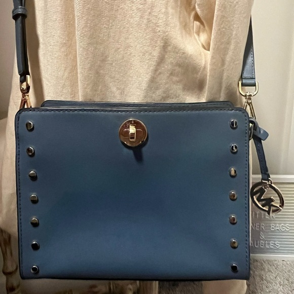 Michael Kors Rivington Studded Medium Messenger Bag Blue - Picture 2 of 12